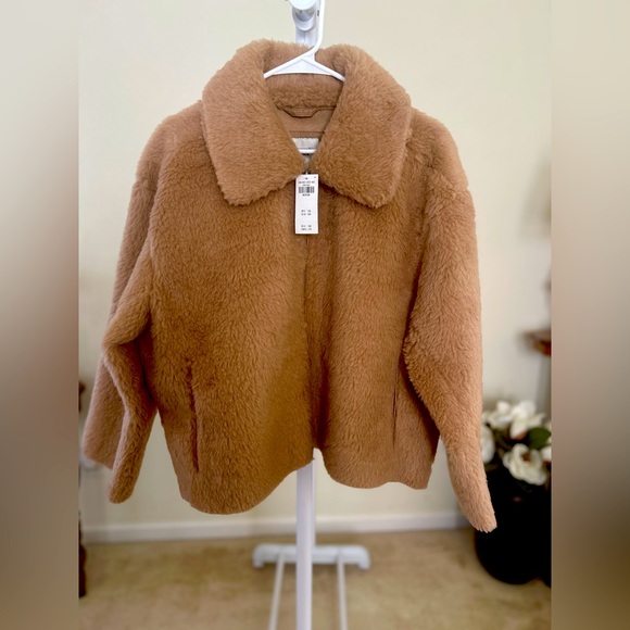 Abercrombie & Fitch Jackets & Blazers - Abercrombie Sherpa Coat. New with tags.